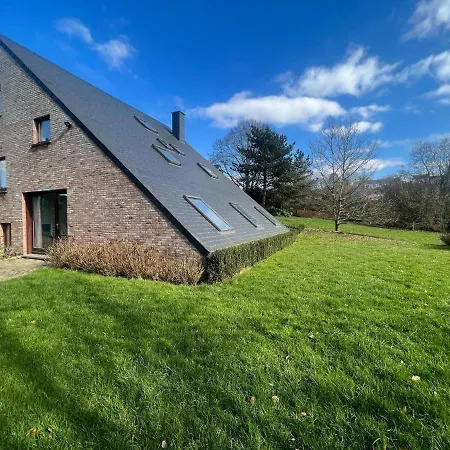 Relaxing With Pool Willa Filot