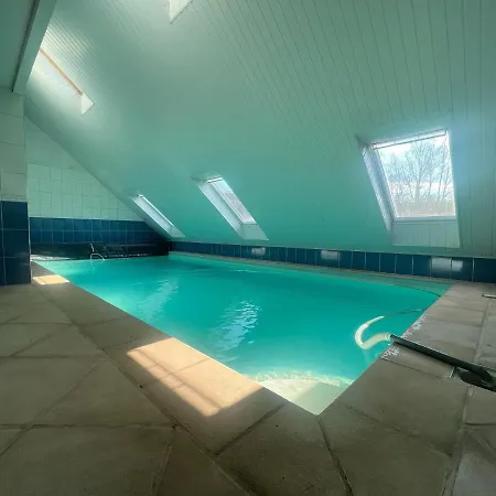 Vila Relaxing With Pool *