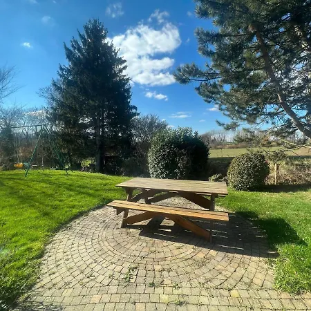 Willa Relaxing With Pool