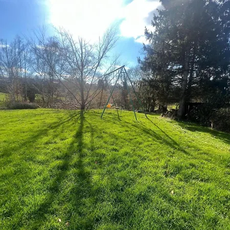 Willa Relaxing With Pool